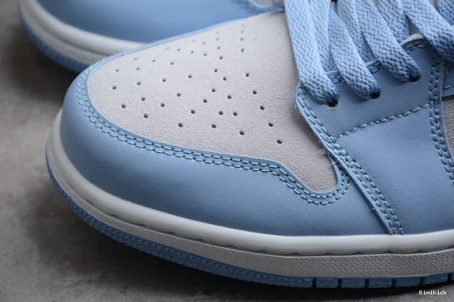 1 804 (W) Jordan University TopPick Blue Low DC0774- 0607